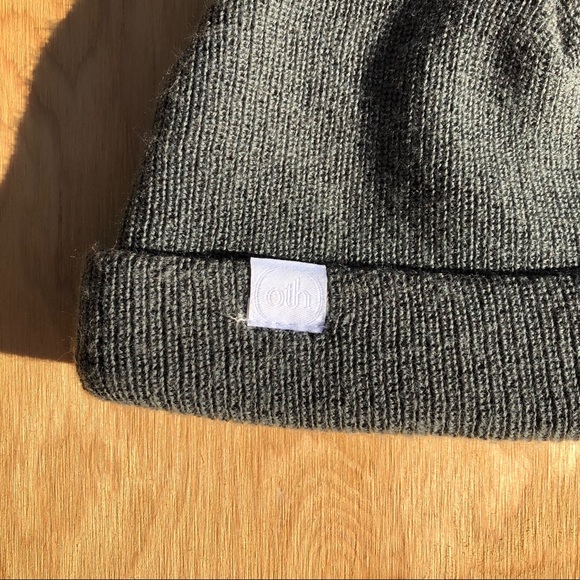 OTH beanie - Picture 3 of 3